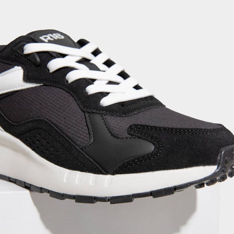 Zapatillas-Urbanas-R18-Hombres-R18-Cd143-NEGRO-BLANCO-39