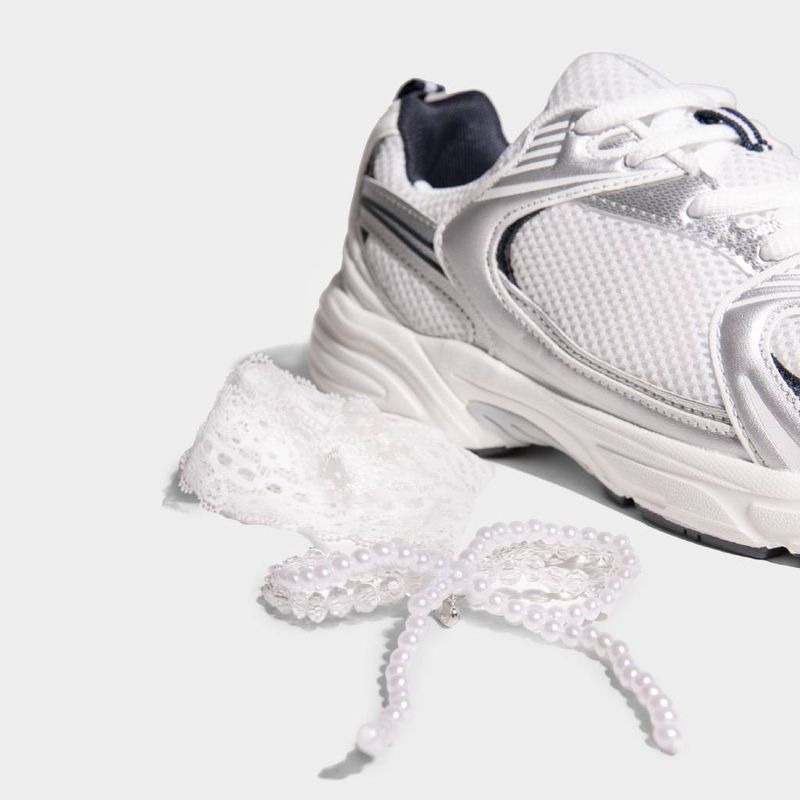 Zapatillas-Urbanas-R18-Mujeres-R18-Xw00235-BLANCO-PLATEADO-35